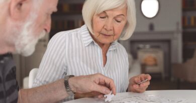 Com que idade os idosos se tornam sensíveis ao Alzheimer?