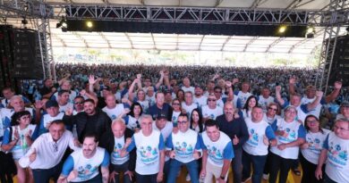 Sindicato dos Comerciários de Jundiaí leva associados para celebrar o 1º de Maio em Avaré