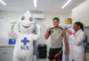 Jogadores do Paulista de Jundiaí dão exemplo e recebem vacina contra a gripe